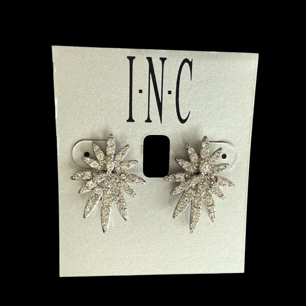 INC Silver Starburst Crystal Stud Earrings Star Stud Party Rhinestone Macy’s NWT